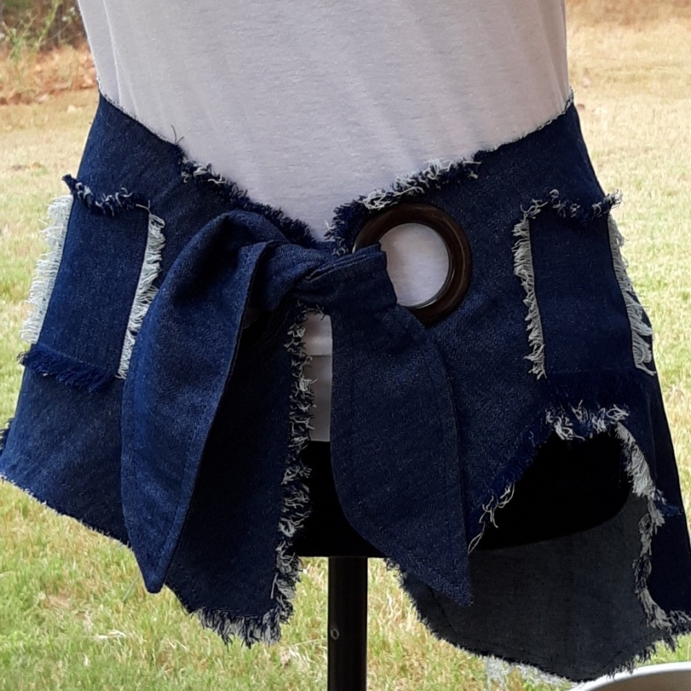 DISTRESSED DENIM WAIST BELT